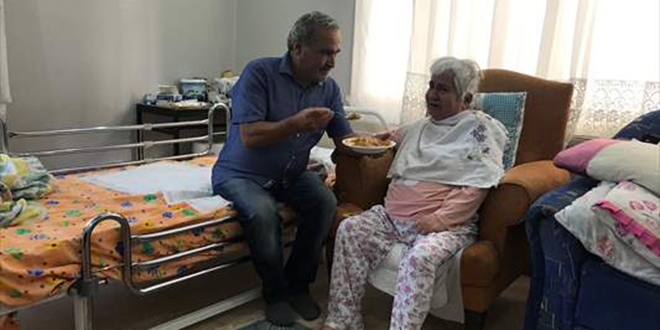 Vefakar kocanın dünyası 'eşinin nefesi'
