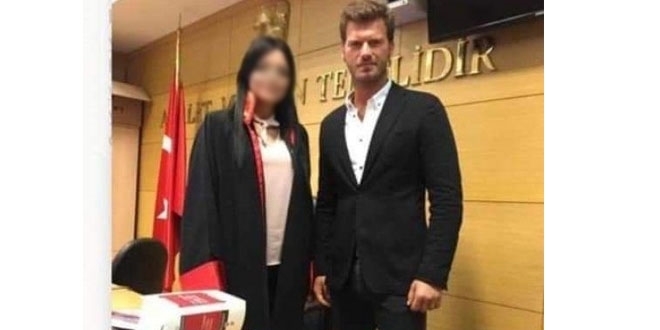 Kıvanç ile fotoğraf çektiren hakim mazeret iznine ayrıldı