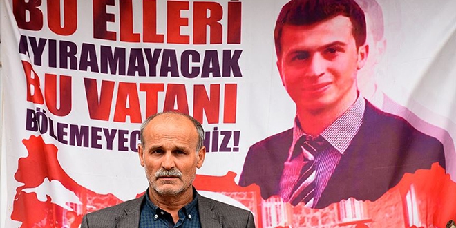 Şehit öğretmenin babasından 'evlat nöbeti'ne destek