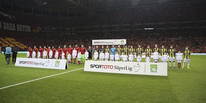 Galatasaray-Fenerbahçe derbisi'nin ilk 11'i belli oldu