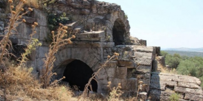 Antik kentte kaçak kazıya suçüstü: 7 gözaltı