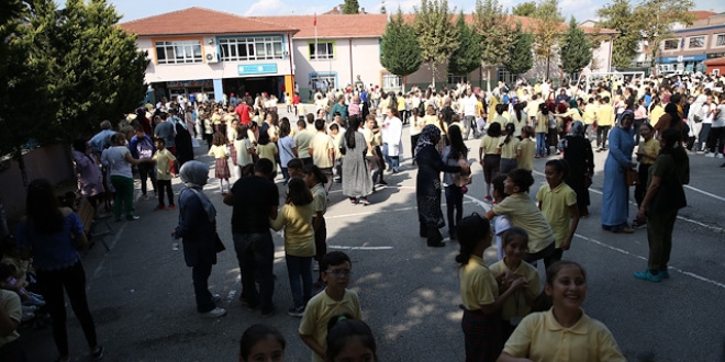 te stanbul'daki ar ve az hasarl okullarn listesi