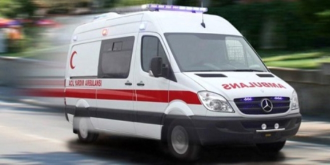Sınırda askeri araç devrildi: 2 asker yaralandı