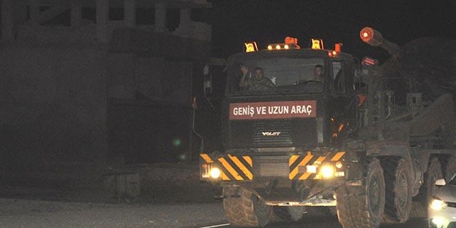 Suriye sınırındaki Akçakale ilçesine tank ve mühimmat sevkiyatı yapıldı
