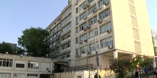 İÜ Diş Hekimliği Fakültesinin tahliye ediliyor