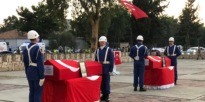 Hatay'da şehit düşen askerler memleketlerine uğurlandı