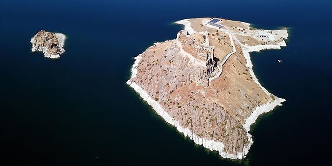 Tarihi Pertek Kalesi turistlerin urak yeri olacak