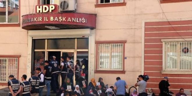 HDP önündeki eylemde 33'üncü gün; aile sayısı 53 oldu
