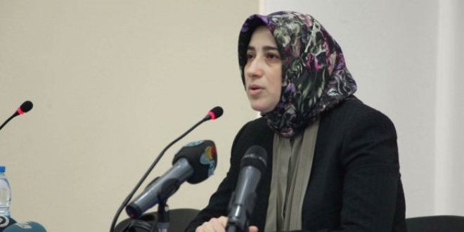 Özlem Zengin'den 'talimat' iddialarına yalanlama