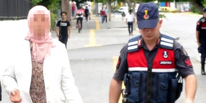 Oğlunun borcu yüzünden cezaevine girdi