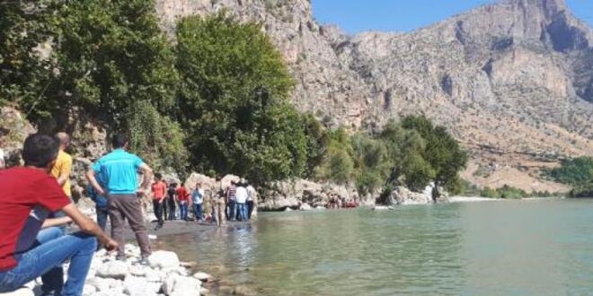 Hakkari'de Zap Deresi'ne giren iki kuzen boğuldu