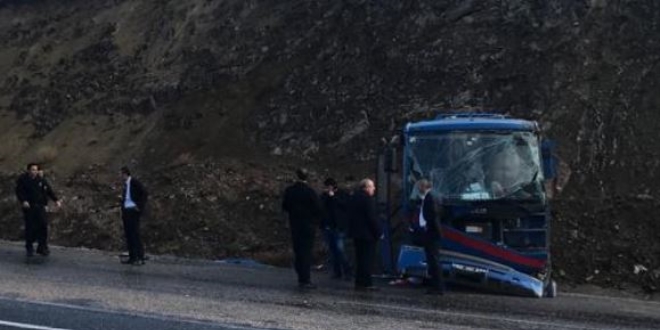 Cezaevi aracı devrildi: 5 asker ile 4 mahkum yaralandı