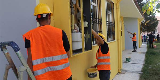 Okulların eksiklerini gidermek için seferber oldular