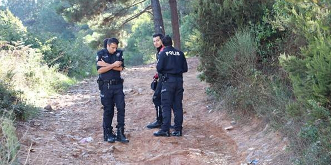 İhtiyaç molası bahanesiyle polisten kaçtı