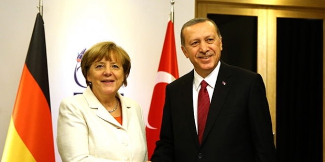Erdoğan, Merkel ile telefonda görüştü