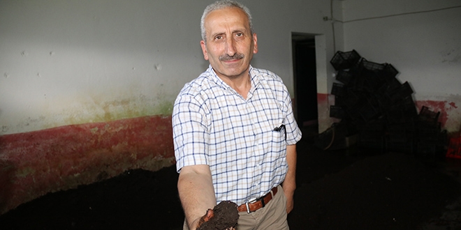 Talep olmayınca organik solucanlar elde kaldı