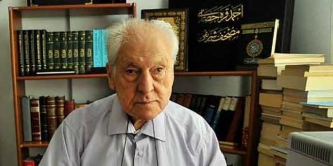 Yazar Nuri Pakdil, hastaneye kaldırıldı