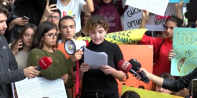 Öğrencilerden, YÖK'e 'özel yetenek sınavı' protestosu