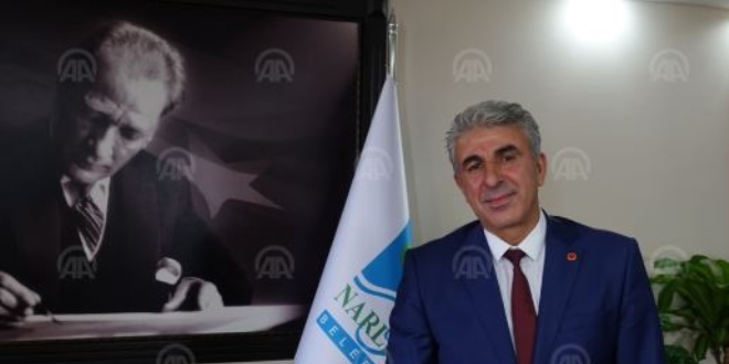 CHP'li belediye başkanı koltuğunu AK Parti'li üyeye emanet etti