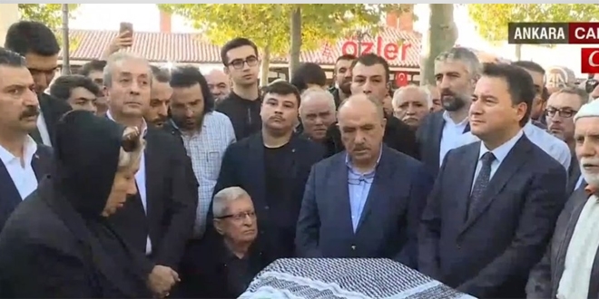 Ortalıklarda görünmeyen Ali Babacan, cenaze törenine katıldı