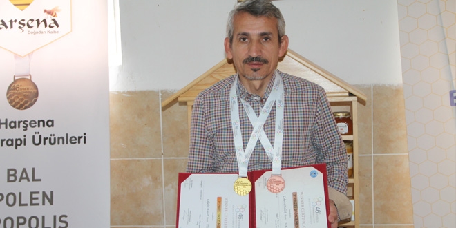Aynı yarışmada hem dünya birincisi hem üçüncüsü oldu
