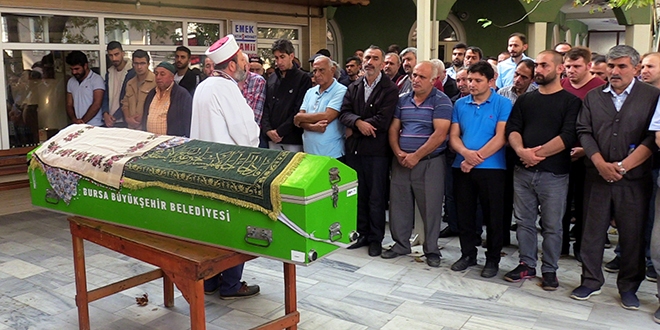 Niğde'deki kazada ölen öğrencinin cenazesi defnedildi