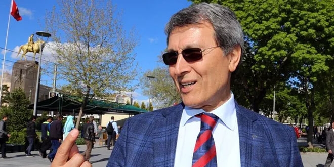 MHP'den ihraç edilen Yusuf Halaçoğlu'na Bahçeli'den 50. yıl jesti
