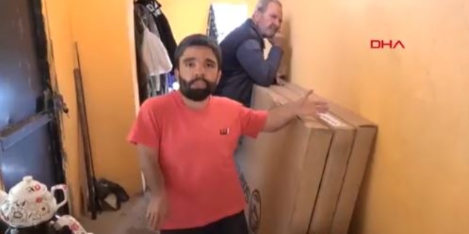 Evine elektrik çektiremeyince çareyi güneşte buldu