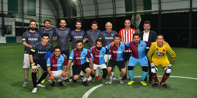 Maç teklifi gençlerden, formalar belediye başkanından