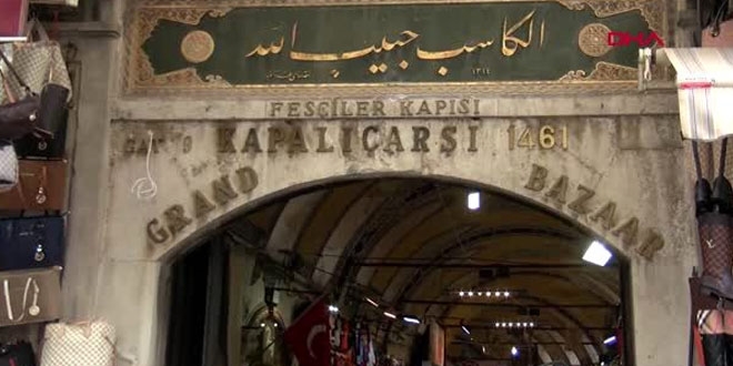 Tarihi kapalıçarşı'nın her köşesinde tahribat izleri