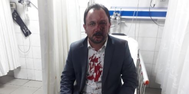 İstifa etmeyen sendika başkanına dayak!