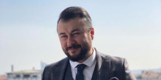Erkeklerde sakal ve bıyık eksikliği özgüven eksikliğine neden oluyor