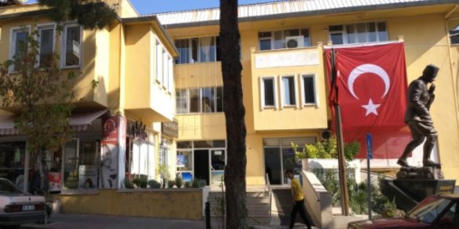 İlçe Belediyesi 34 çalışanı işten çıkardı