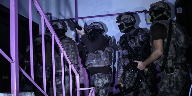 İstanbul'da 'torbacı' operasyonu: 40 gözaltı