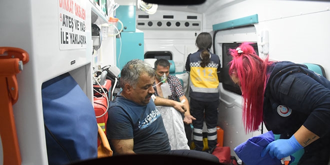 Bartın'da otel yangını: 2 itfaiye eri yaralı