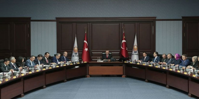 AK Parti MKYK'de değişiklik