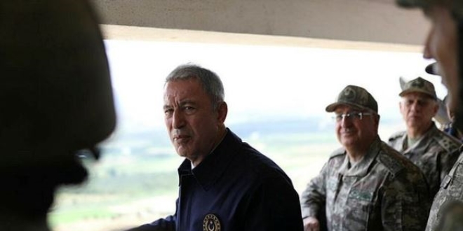 Bakan Akar ve Komutanlar sınırın sıfır noktasında