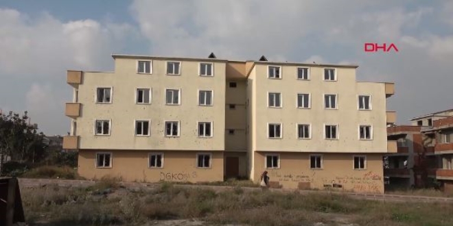 Yaptığı sitedeki 24 daireyi 50'den fazla kişiye satıp kaçtı