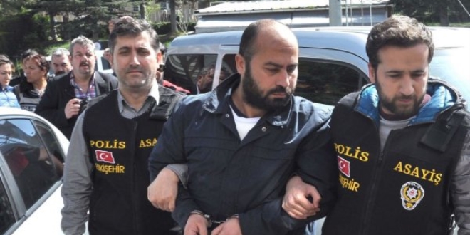 4 öğretim üyesini öldüren sanığa avukata hakaretten suç duyurusu