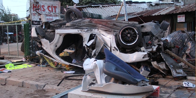 Takla atan araçta can pazarı: 2 ölü, 1 yaralı