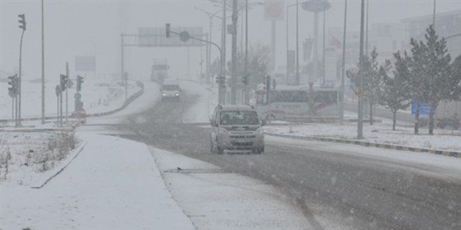 Erzurum ve Kars, eksi 9 dereceyi grd