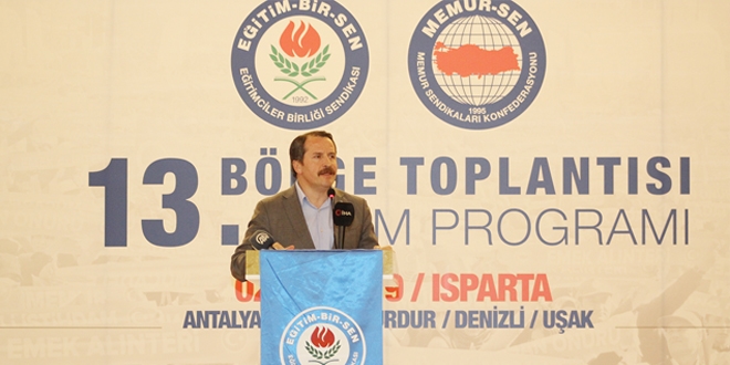 Ali Yalçın: Ücretsiz ders kitaplarında nitelik sorunu var