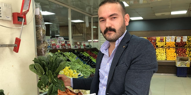 Zehirleyen ıspanağı satan marketçi konuştu