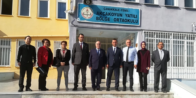 MEB Müşaviri Çolakoğlu okulları ziyaret etti