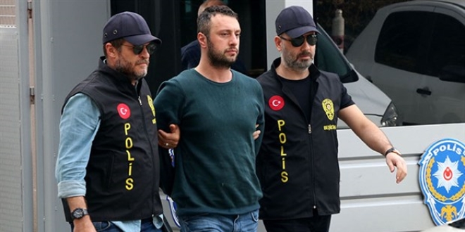 Beşiktaş'ta durağa dalan halk otobüsü şoförü tutuklandı