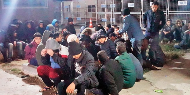 FETÖ'cüye kıyak, mülteciye dayak