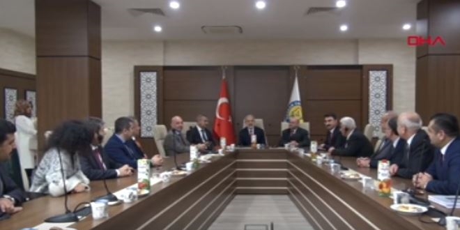 Üniversitede toplu istifa...Bir grup akademisyen dilekçe verdi