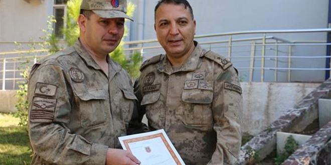 Uzman çavuş, ilik bağışı ile 12 yaşındaki çocuğa hayat verdi