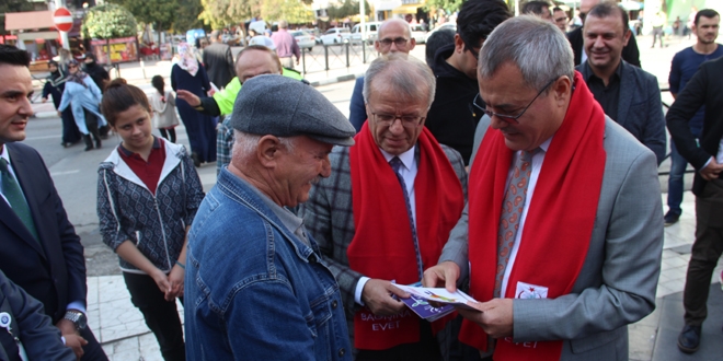 Vali, organ bağışı için broşür dağıttı
