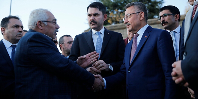 Oktay, Seyfi Bayrak'ın ailesine taziye ziyaretinde bulundu